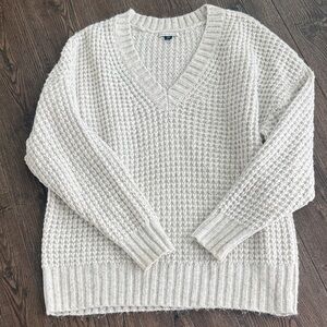 American Eagle pale gray v neck knit sweater NWOT Small